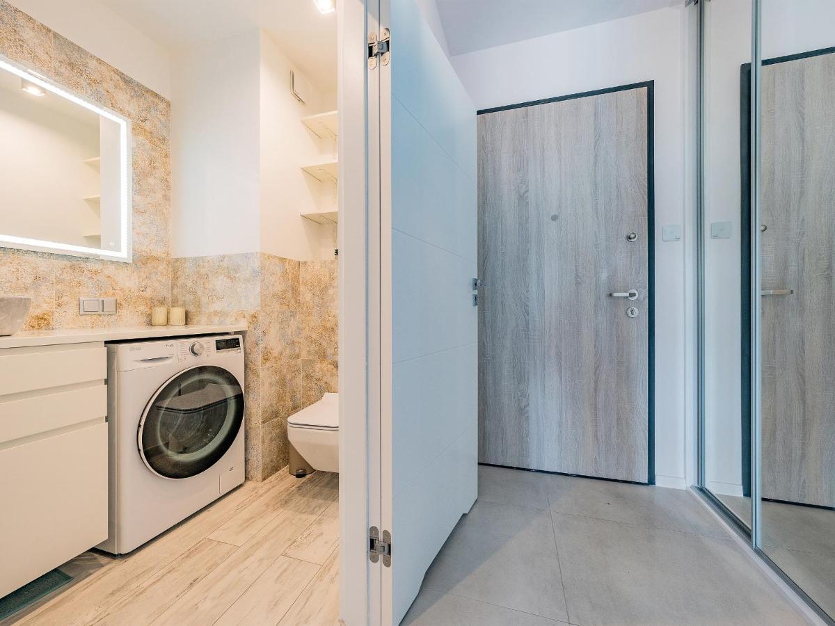 Hello Apartments Letnica With Private Parking 그단스크 외부 사진